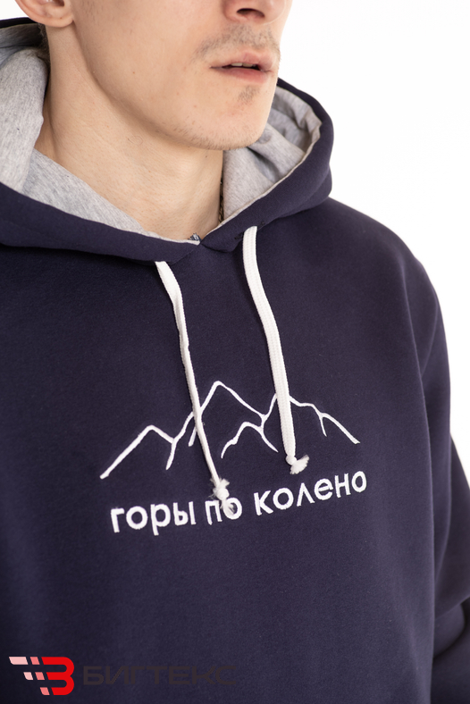 Толстовка с вышивкой
