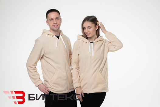 Флисовая кофта бежевого цвета 